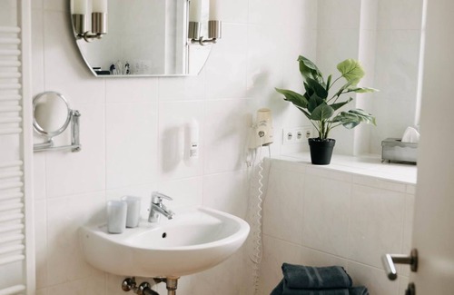 Wachenheim an der Weinstrasse Bed & Breakfast | Zimmer2 - Altstadt-residenz