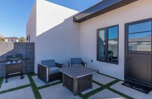 Virgin House | Zion Modern Lux Casita