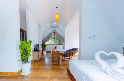 Kampot Resort | Zodiac Bungalows