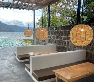 San Pedro La Laguna Hostel | Zoola Resort San Pedro La Laguna