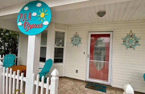 Frangista Beach House | Zula Breeze Beach House, Sleeps 18, Private Heated Pool Spa, 3min Walk To The Beach, Pets Welcome, Fenced Yard