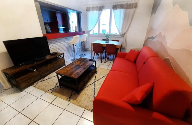 Évasion - Appartement 6 Prs, 2 Ch, avec Balcon