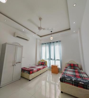 سكن شباب مشترك يومي اسبوعي شهري