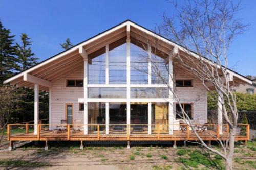 浅間山を眺めるフインランドログハウス ポーラーハウス軽井沢