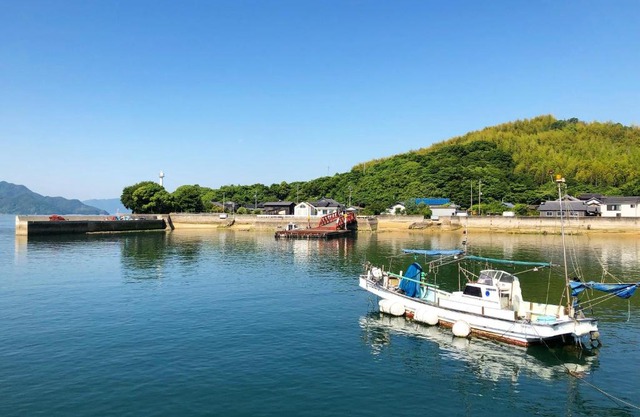 離島-宿navelの学校-三原港から船で14分