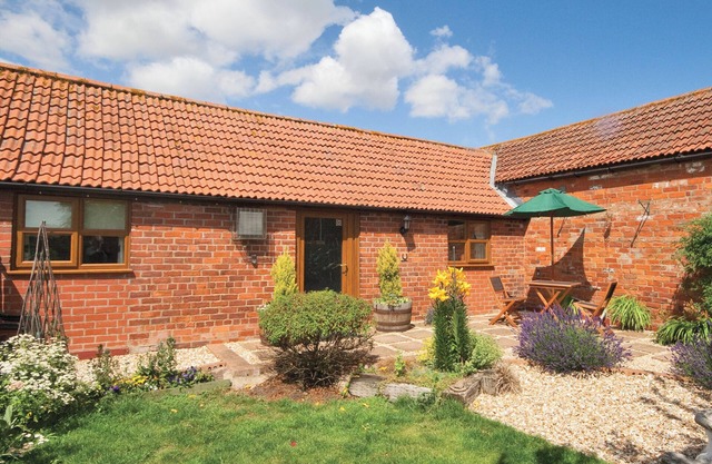 1 bedroom accommodation in Saltfleetby, near Louth