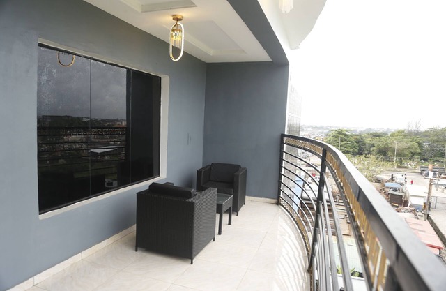 1-bedroom Flat - Sleeps 3 - Pool - Spa - Parking