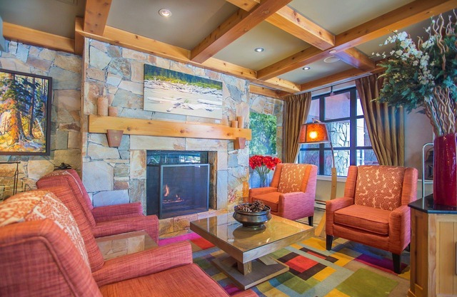 1 Bedroom Mountain View | Amazing Location!