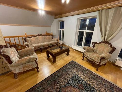 1 bedroom with jacuzzi