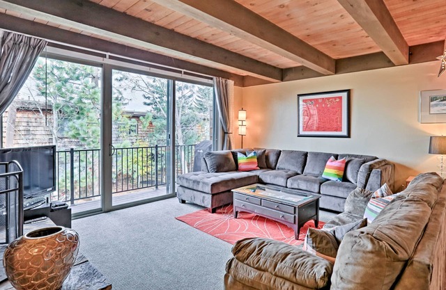 1 Mi to Shore: Quiet South Lake Tahoe Condo