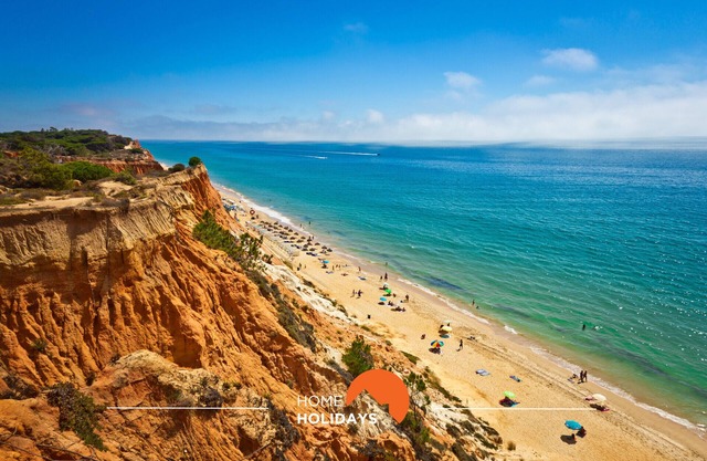 #170 Casa do Páteo I com alpendre by Home Holidays