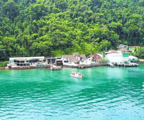 1819 Marine Hotel