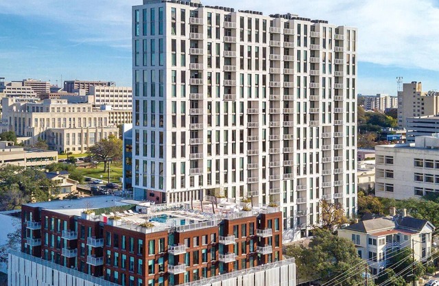 1BD/Austin - Rooftop Pool & Firepit, BBQ!