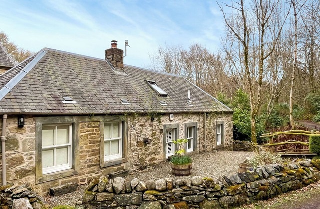 2 bedroom accommodation in Birnam Woods