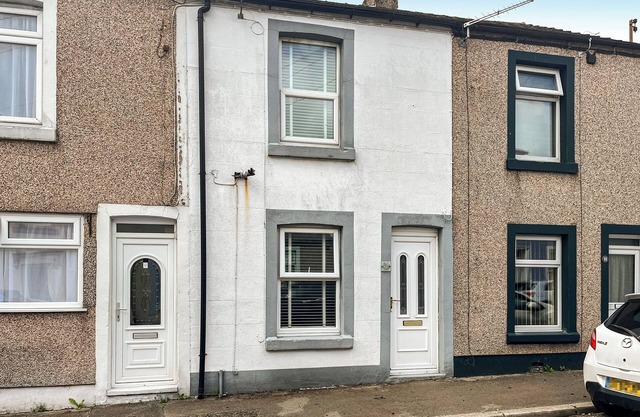 2 bedroom accommodation in Frizington