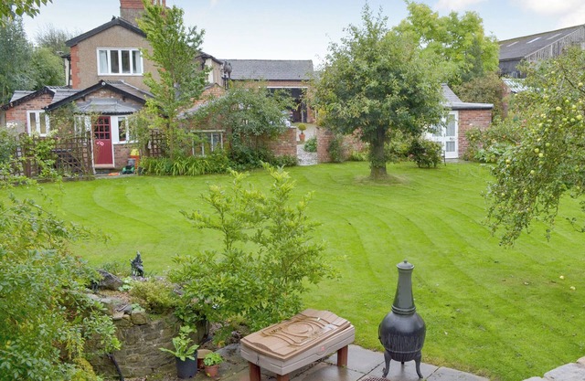 2 bedroom accommodation in Burscough, near Southport