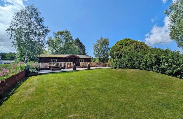 2 bedroom accommodation in Redfield