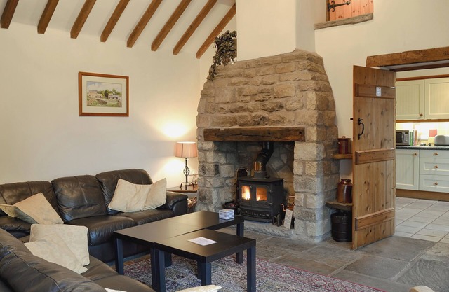 2 bedroom accommodation in Hollinsclough, near Buxton