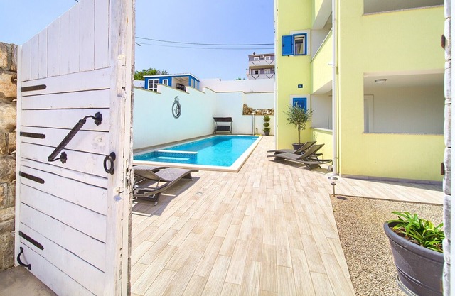 2 bedroom apartment second floor