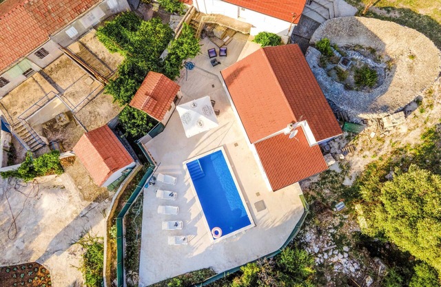 2 bedroom gorgeous home in Vinisce