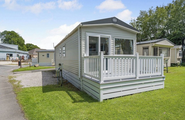 2 Bedroom platinum unit with decking.