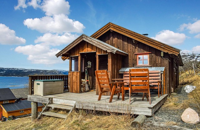 2 bedroom stunning home in Rauland