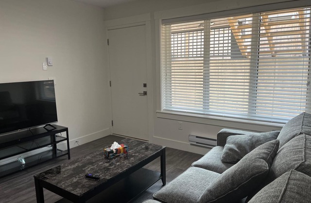 2 Bedroom suite with free parking