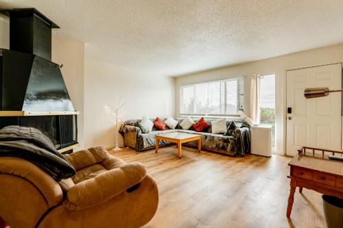 2 Mi to Dtwn Reno and UNR City-View Townhome!