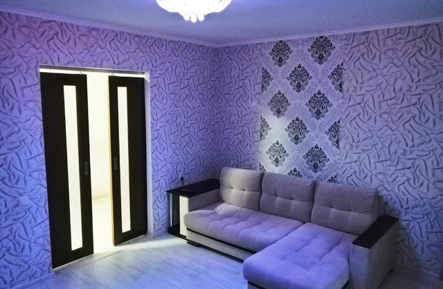 2 Room Kirova KFC