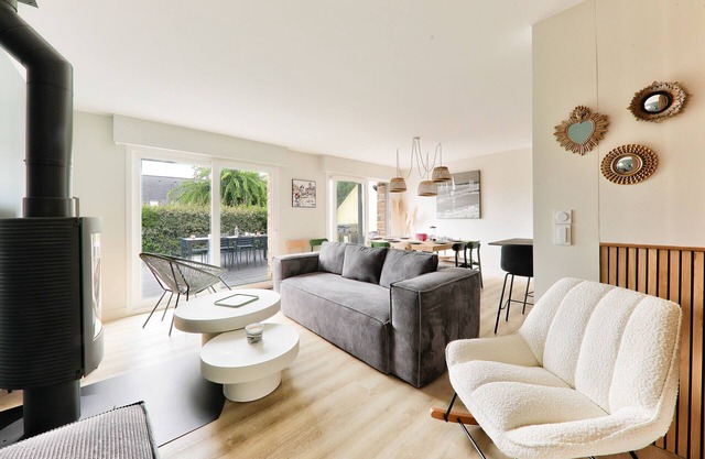 250m from the beach - Big house for 8