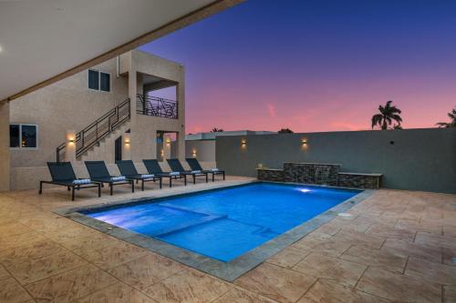 2br Aruba Comfort Retreat W Pool, Bbq & Gated!