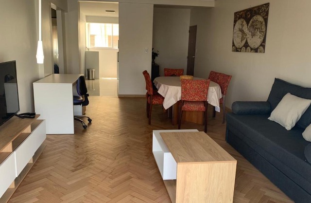 3 Amplios ambientes excelente ubicacion-Avenida Corrientes Almagro- Cerca de todo