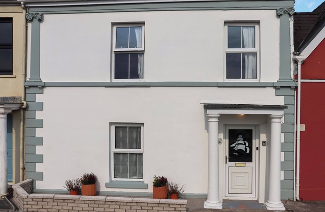 3 bedroom accommodation in Llansteffan, near Carmarthen