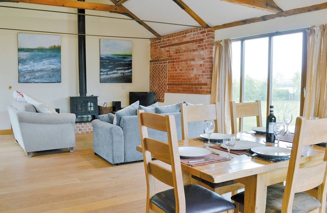 3 bedroom accommodation in Sculthorpe, near Fakenham