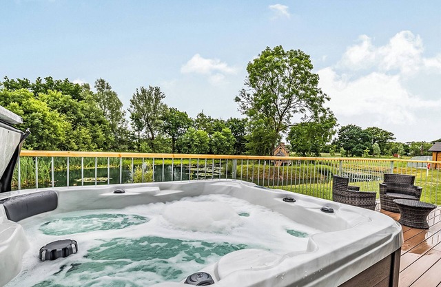 3 bedroom accommodation in Flaxton