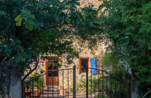 3 Bedroom Agritourism property in SABRAN