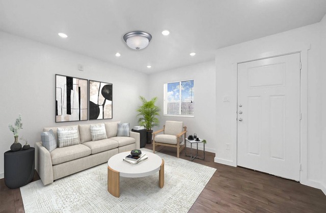 3-Bedroom Condo Near Houston & The Woodlands