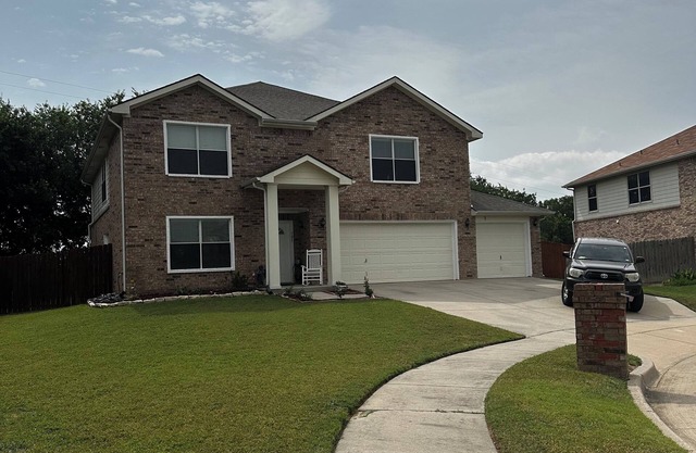 3-bedroom house in awesome Saginaw with WiFi, AC, fitness room