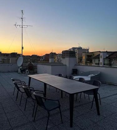 3 Bedrooms with Terrace close to the Center