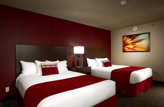 3 x Sedona Pool View Queen Non Smoking Room at Edgewater Casino Resort