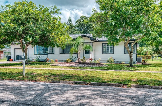 3BR/2.5BA Beach Home near Sand & Sunsets