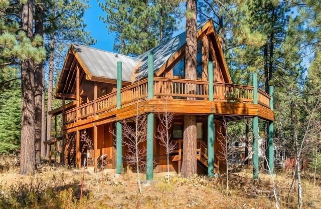3BR+Den Home Overlooking Martis Valley by RedAwning Save 10% on 3 Nights, 15% on 5 Nights!