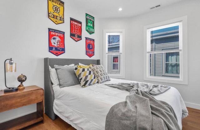 3BR2Bth TD Garden/MIT/Harvard/BOS/3 Parking Spaces
