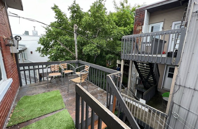 4,5 Tout Équipé au Côté dun Épicerie et 100 Mètres de la rue Saint Jean