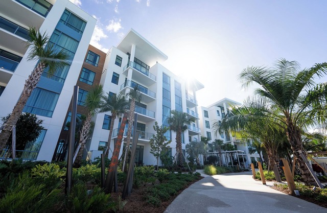 4 Bedroom, 4 Bathroom Luxury Garden View Flat Orlando, FL near Disney!