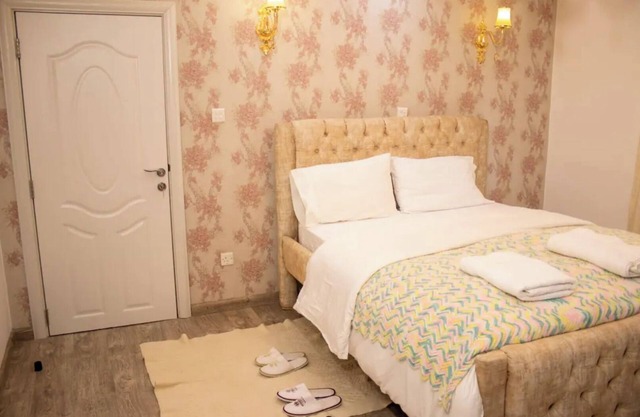 4 luxurious bedrooms all ensuite with a touch of class in Westlands