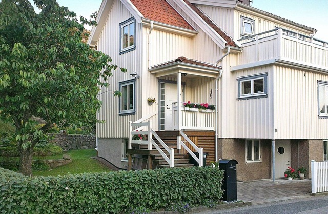 4 person holiday home in Skärhamn-By Traum