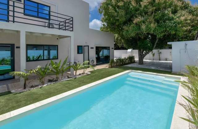 50m2 NEW condo Oranjestad - Rated 10/10 & 5-star - Arubaislanderresidence.com