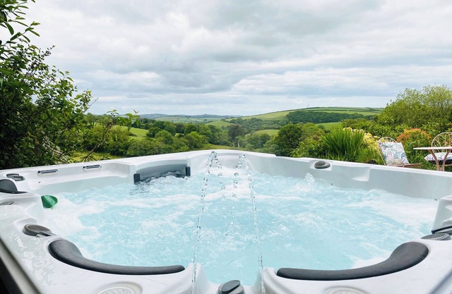 6 bedroom accommodation in Moreleigh