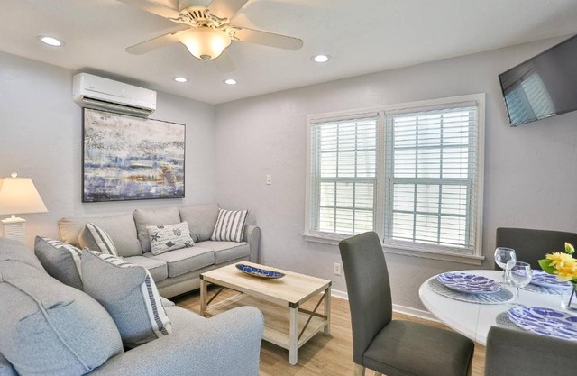 6 - Island Paradise Cottages - Gulf Mist